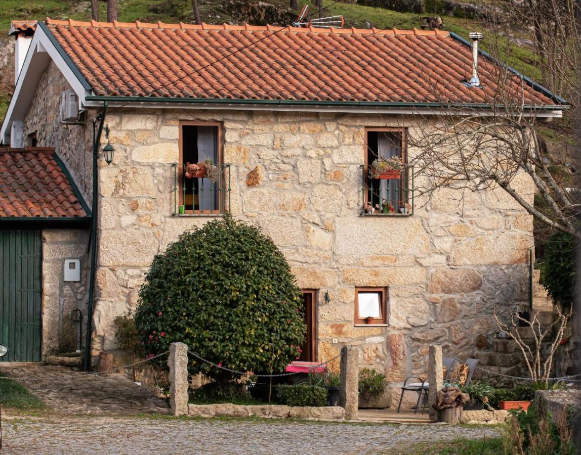 モンジン・デ・バスト Casa Senhor Da Ponteヴィラ エクステリア 写真
